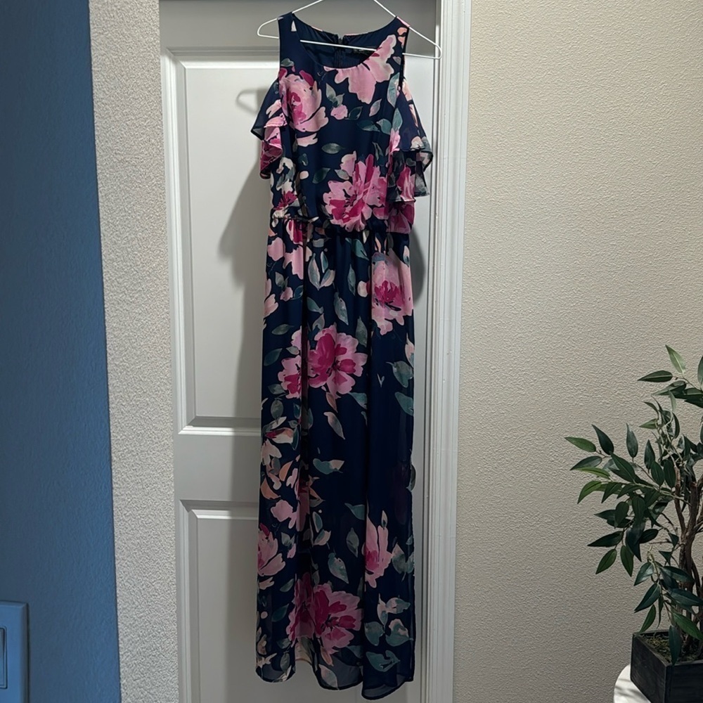 INC international concepts Blue Floral Cold Shoulder Maxi Dress‎ Side slits 10